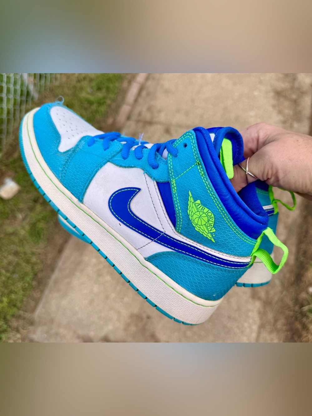 Jordan 1 Mid SE GS Sprite Sz. 6Y